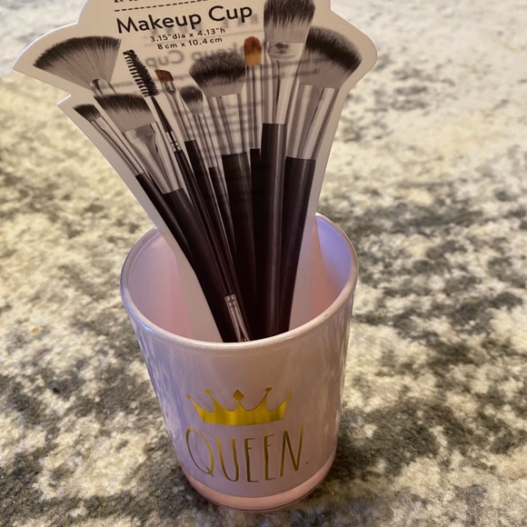 Rae Dunn QUEEN Pageant Pink Gold Crown Brush Cosmetic Make-up Holder Container